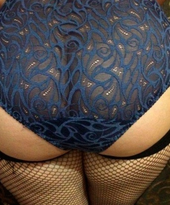 Опытная и раскованная леди позовет в гости и подарит незабываемые минуты наслаждения. Яркая, страстная, готовая исполнить твои желания. Звони, и отдохни по-настоящему! 14308, 36 лет